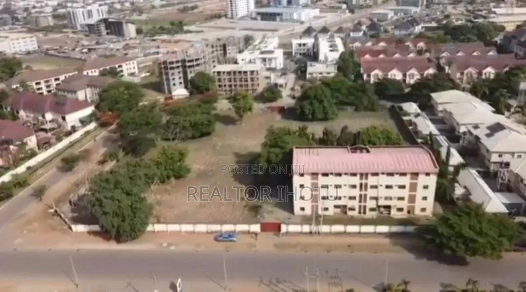 1.04sqm, Commercial, FCDA C of O