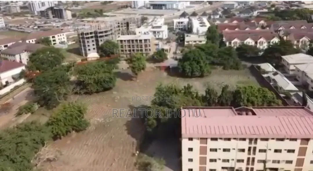 1.04sqm, Commercial, FCDA C of O