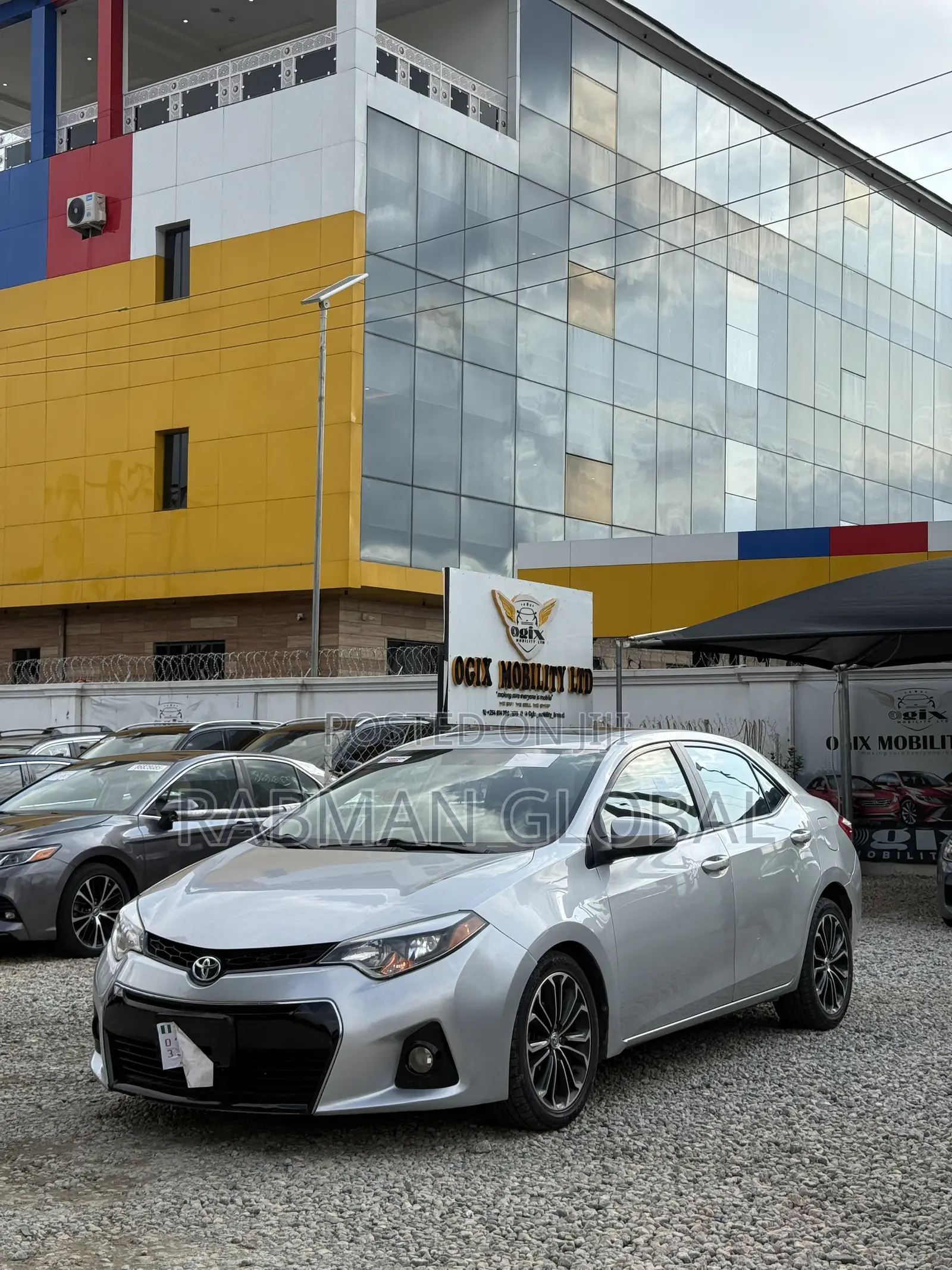 Toyota Corolla S 4dr Sedan (1.8L 4cyl CVT) 2015 Silver
