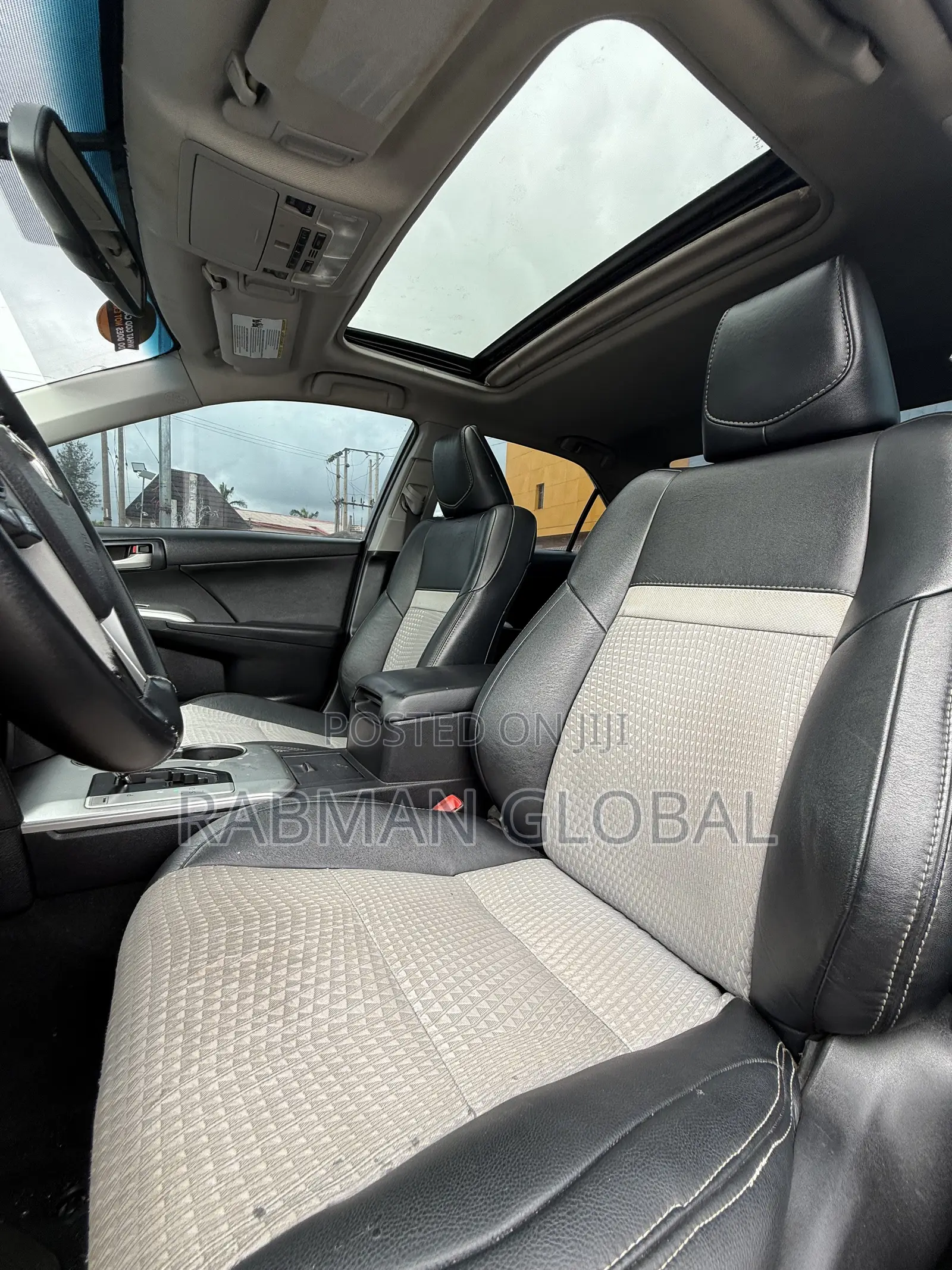 Toyota Camry XLE 4dr Sedan (2.5L 4cyl 6A) 2014 Gray