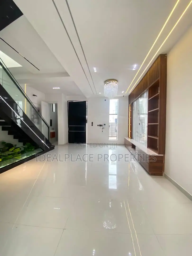 4bdrm Duplex in Lekki Expressway for sale