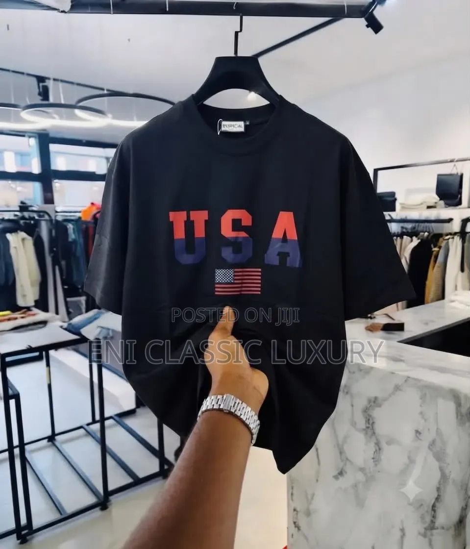 High Demand Luxury Men's Cargo Round Neck Best Quality Well Branded