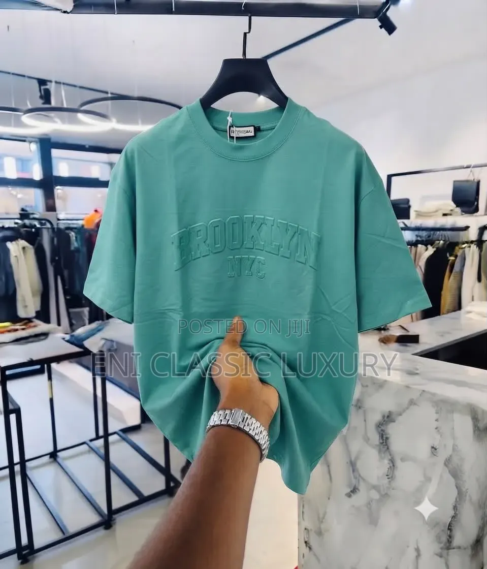 High Demand Luxury Men's Cargo Round Neck Best Quality Well Branded