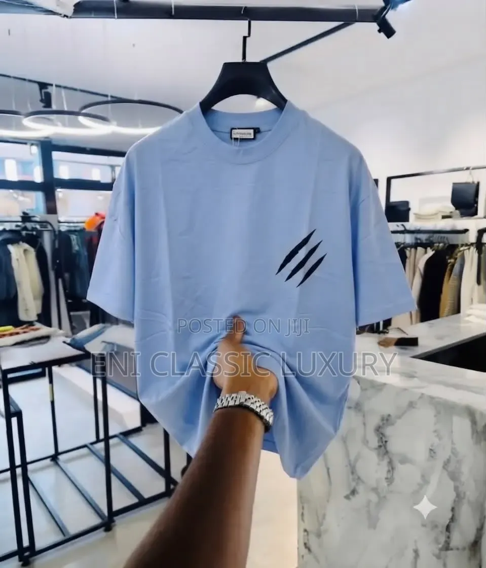 High Demand Luxury Men's Cargo Round Neck Best Quality Well Branded
