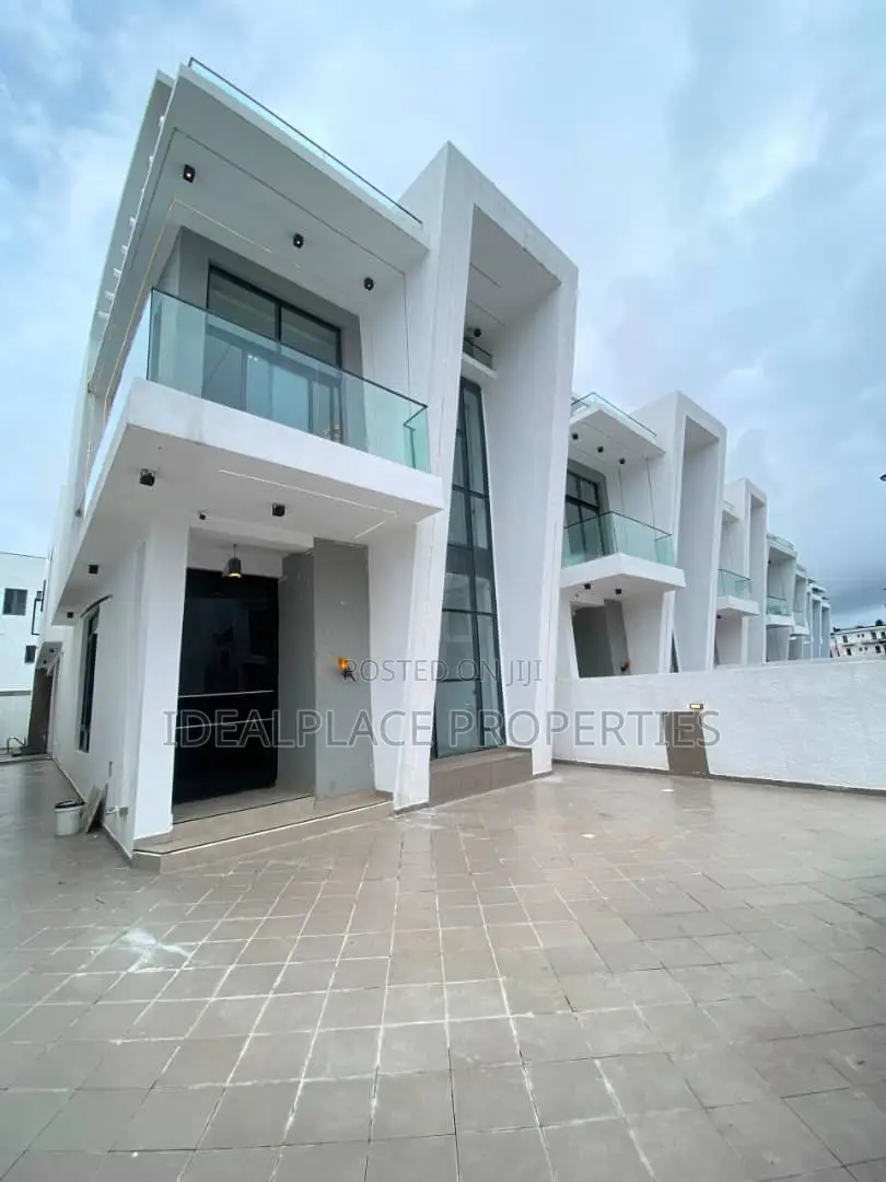 5bdrm Duplex in Lekki for sale