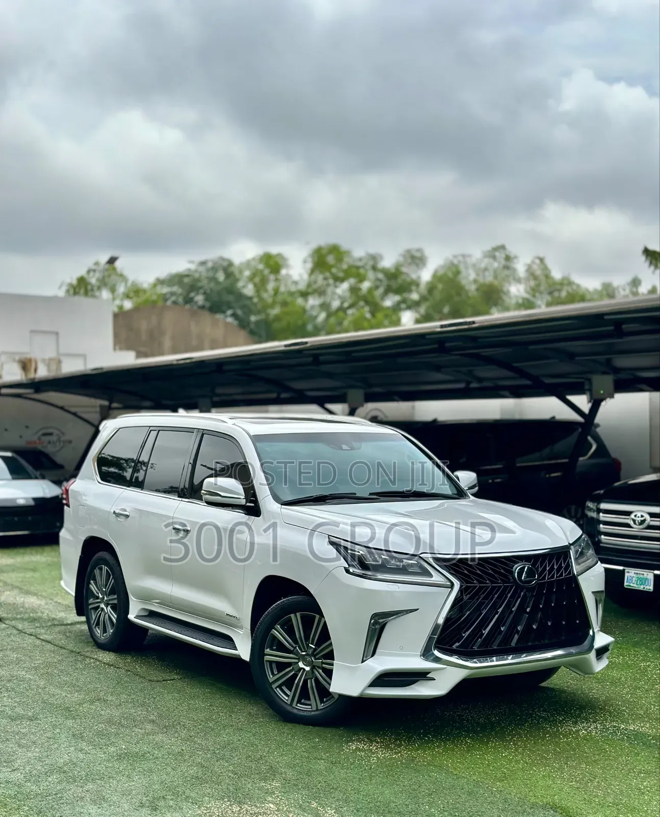 Lexus LX 2017 White