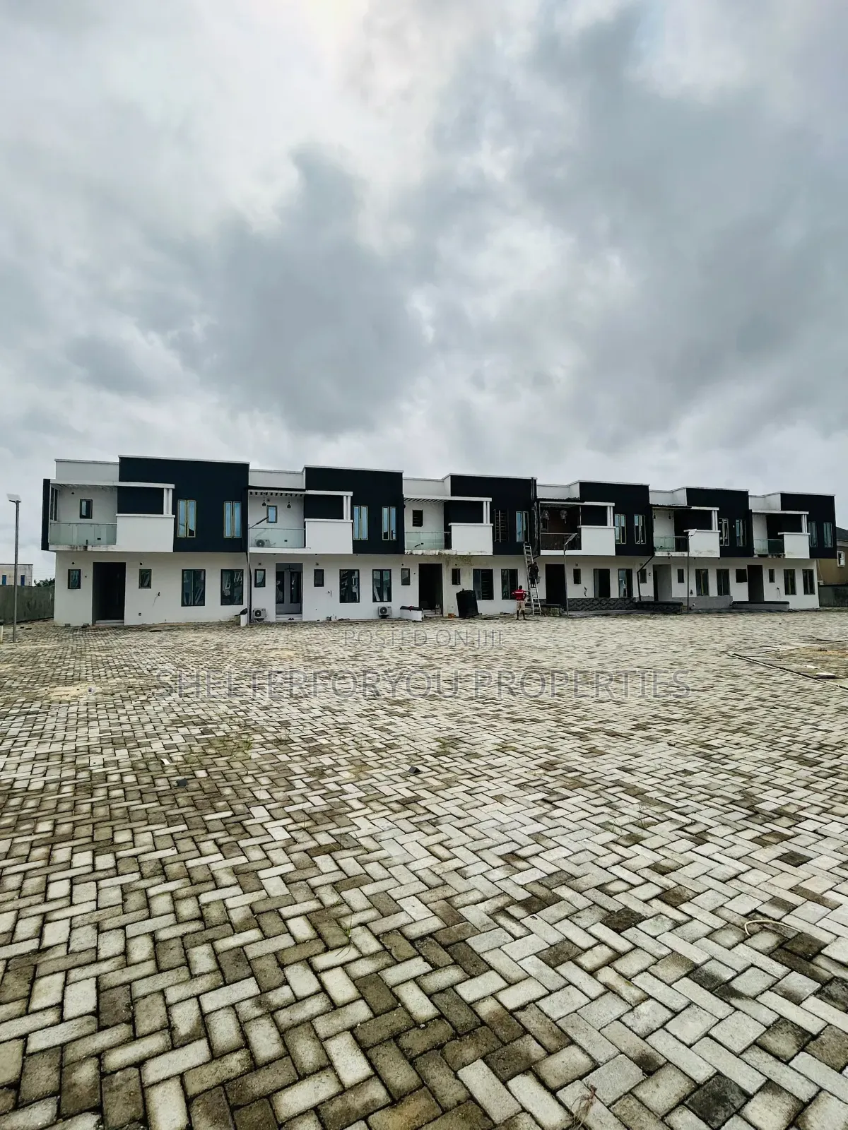 3bdrm Duplex in Sangotedo for sale