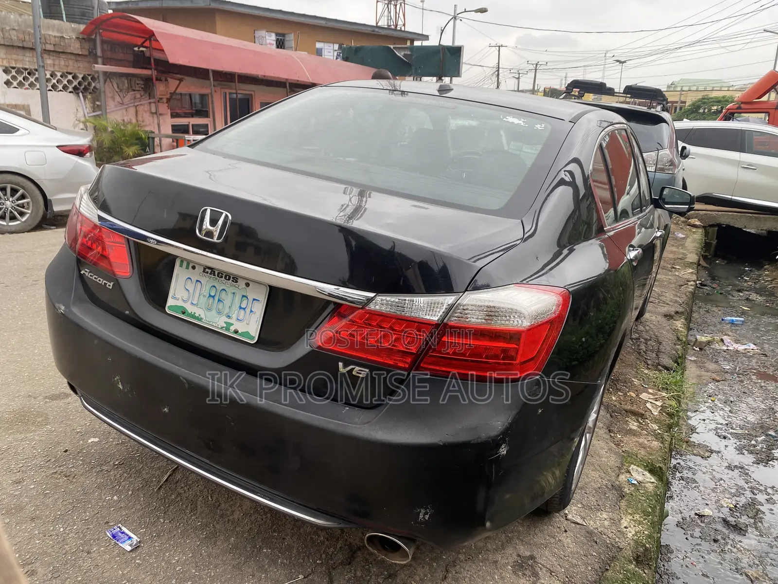 Honda Accord Touring 4dr Sedan FWD (3.5L 6cyl 6A) 2013 Black
