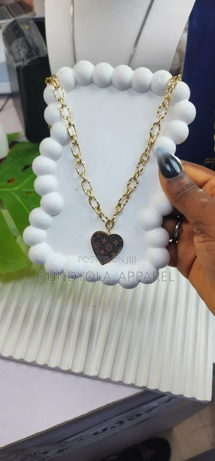 Vintage Luxe Heart Pendant Necklace