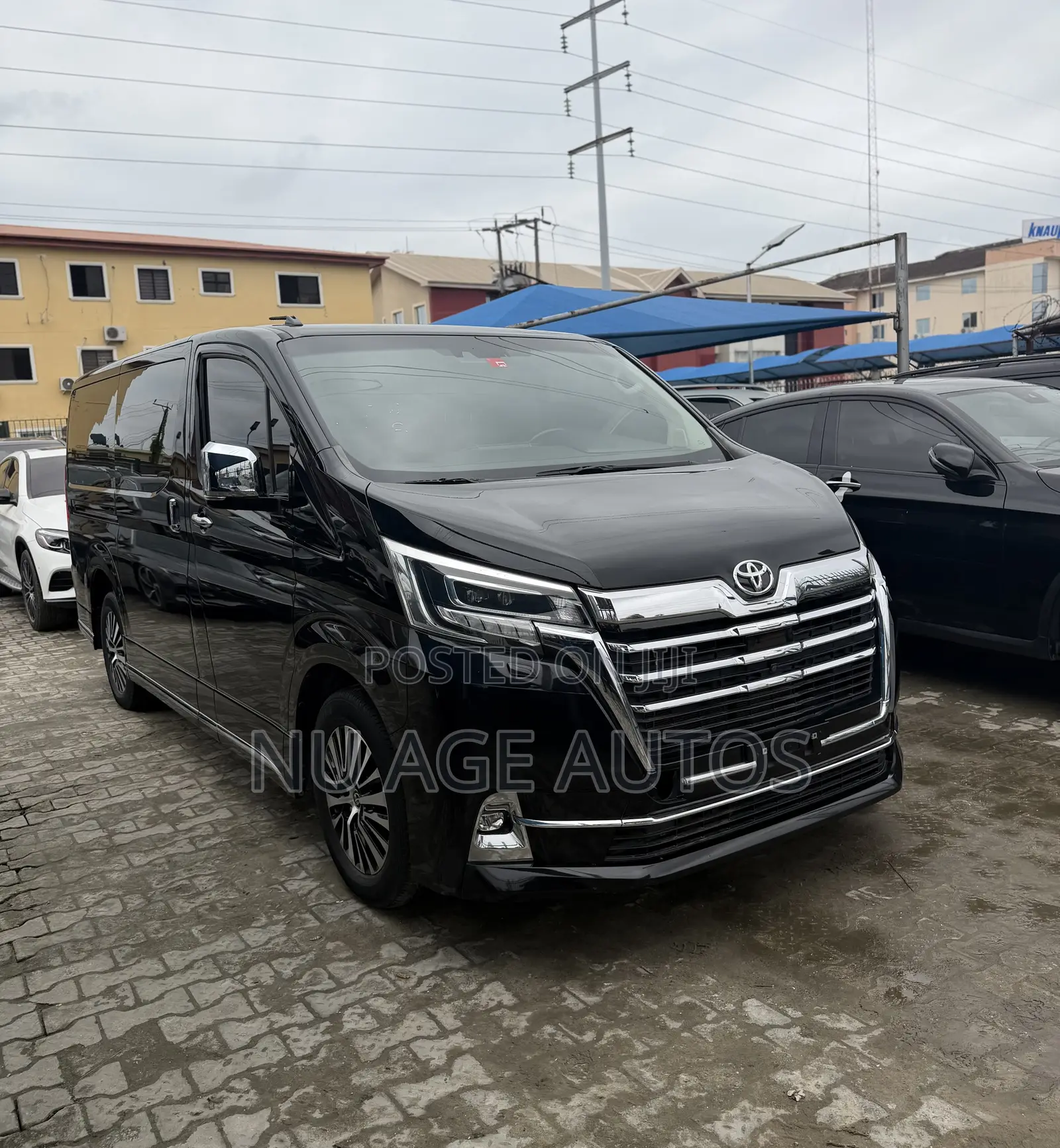 Toyota Granvia Premium 3.5 V6 Petrol 6-Seater 2023 Black