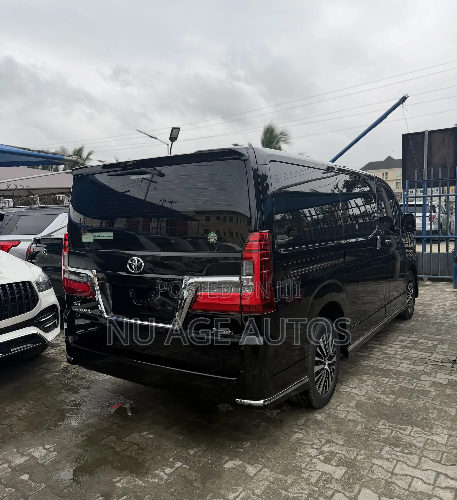 Toyota Granvia Premium 3.5 V6 Petrol 6-Seater 2023 Black