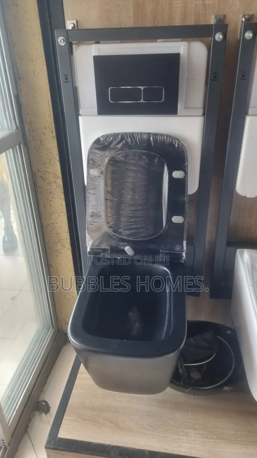 Concealed Wc Black