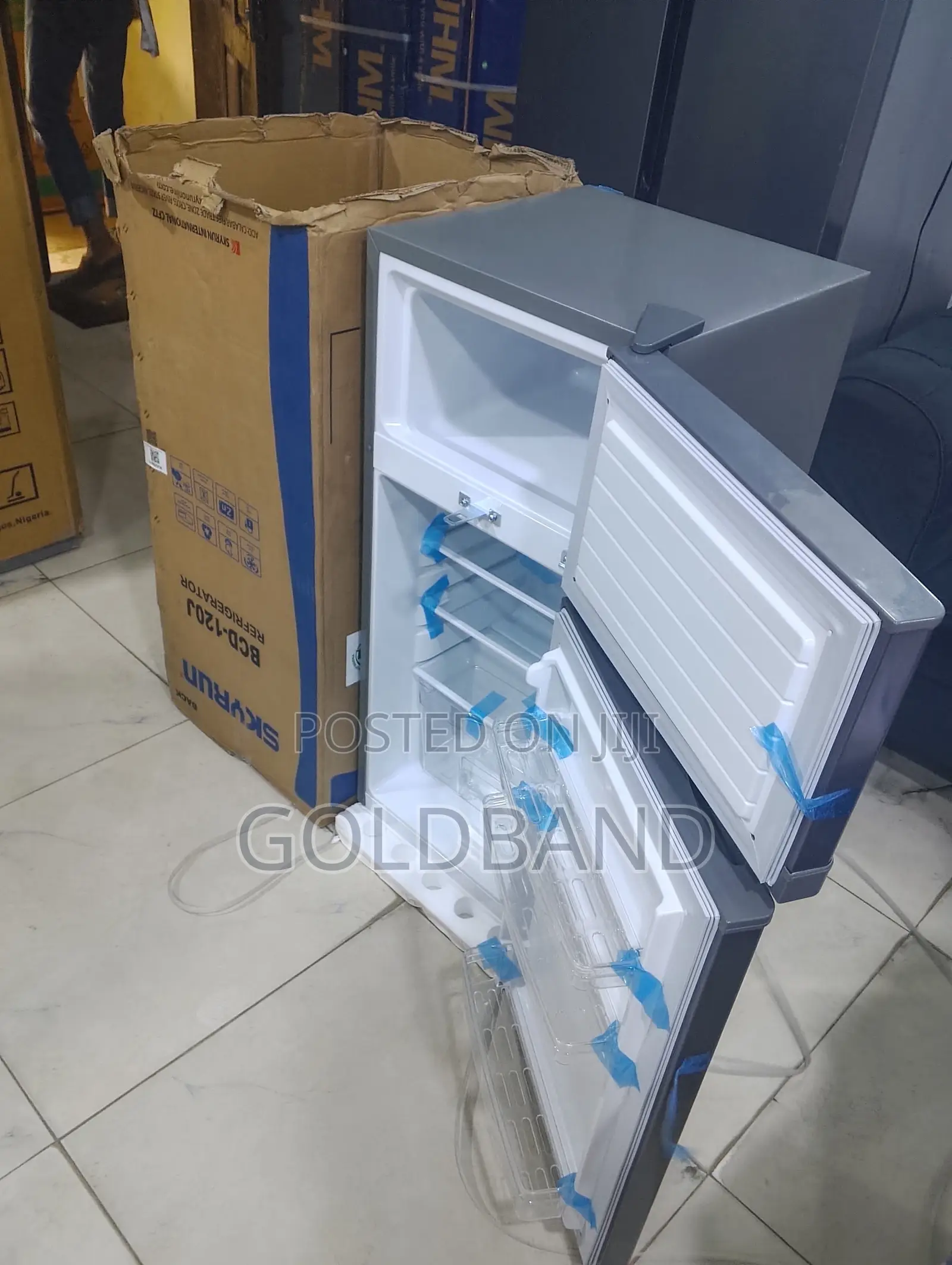 Skyrun BCD-120J Refrigerator – Compact Kitchen Essential