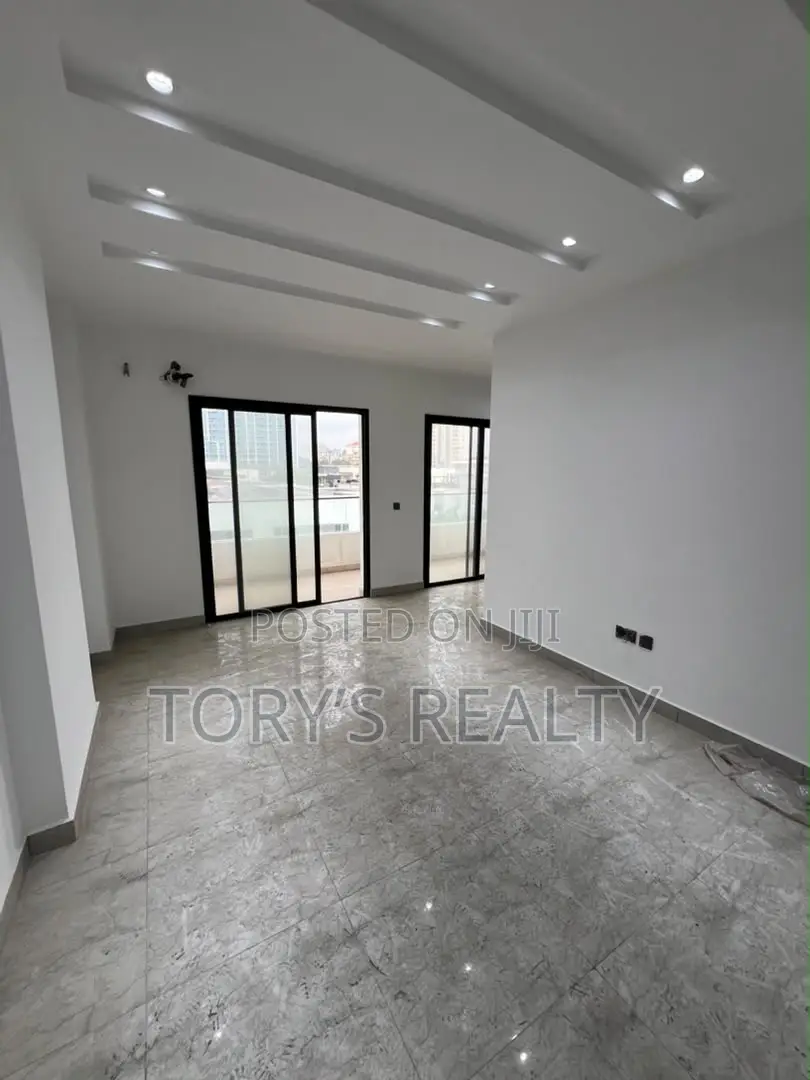 4bdrm Apartment in Banana Island for rent
