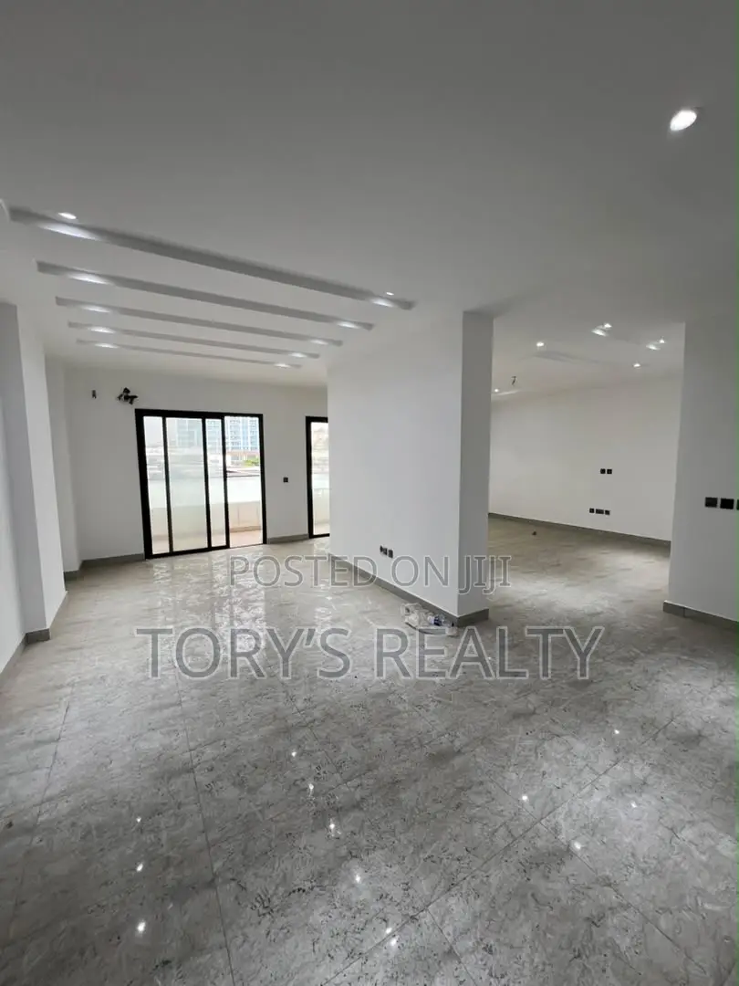 4bdrm Apartment in Banana Island for rent