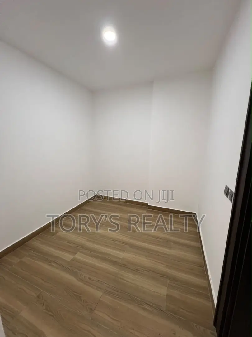 4bdrm Apartment in Banana Island for rent