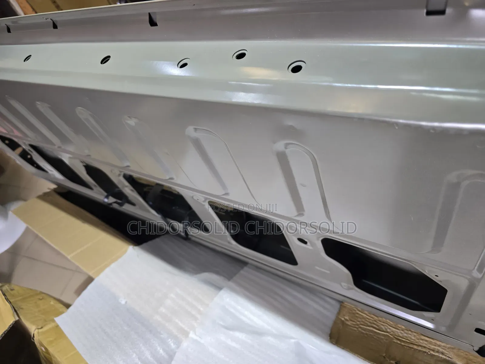 Hillux Tail Board Booth