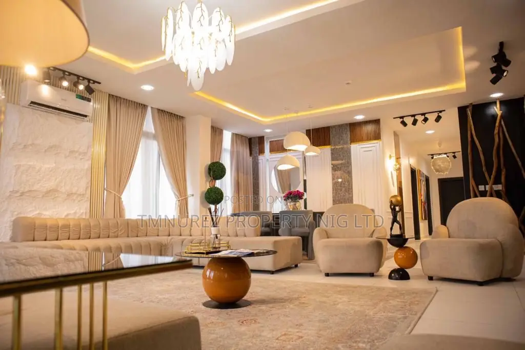 Furnished 3bdrm Apartment in Awolowo Road for rent