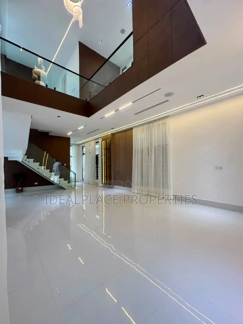 5bdrm Duplex in Lekki for sale