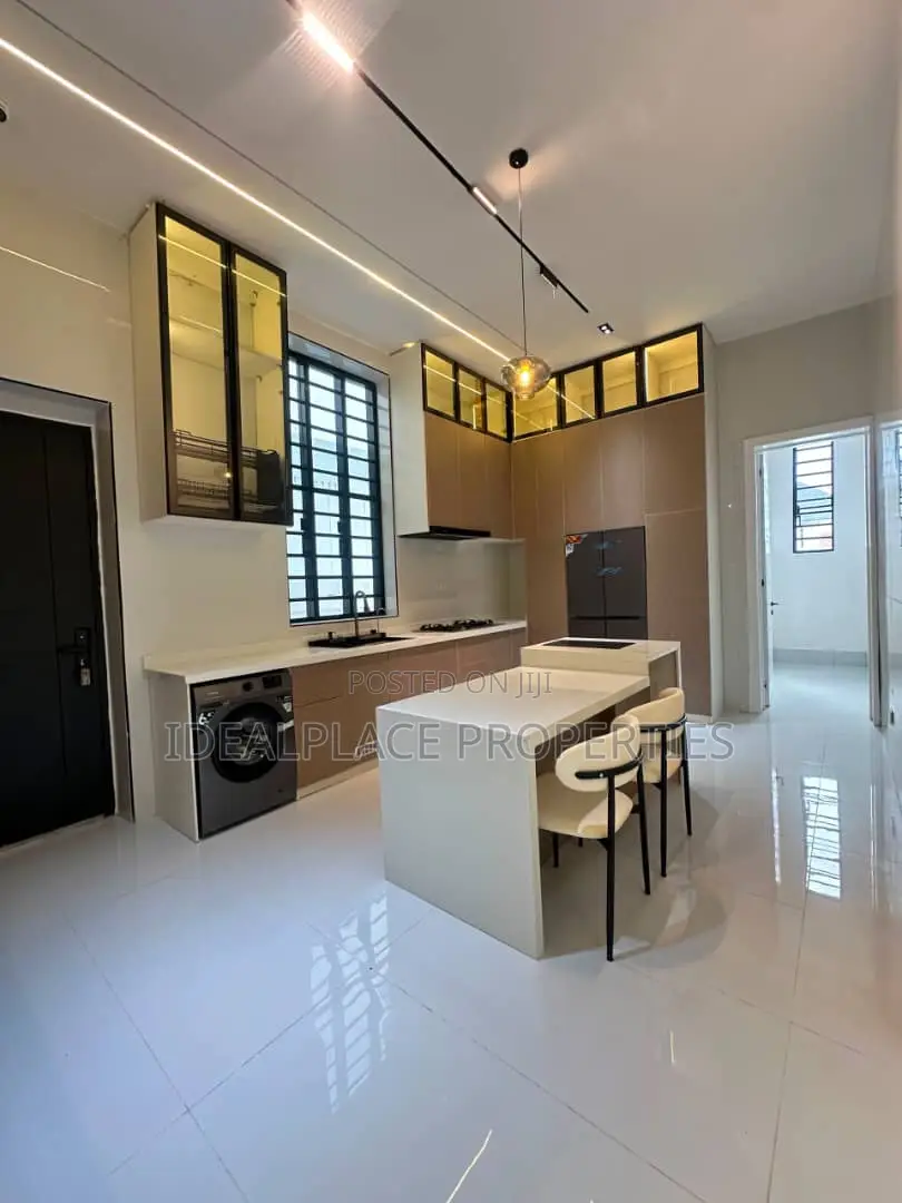 5bdrm Duplex in Lekki for sale