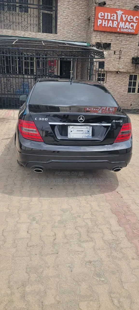 Mercedes-Benz C300 Luxury 4Matic Sedan AWD (3.0L 6cyl 7A) 2012 Black