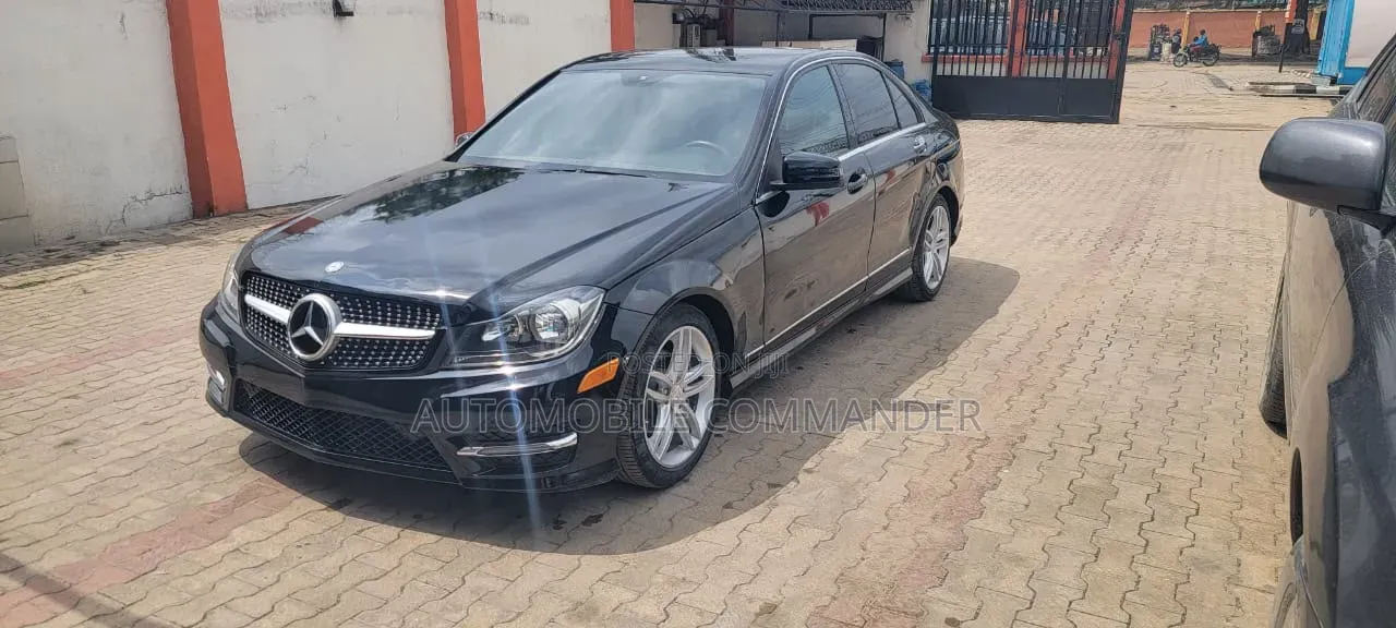 Mercedes-Benz C300 Luxury 4Matic Sedan AWD (3.0L 6cyl 7A) 2012 Black