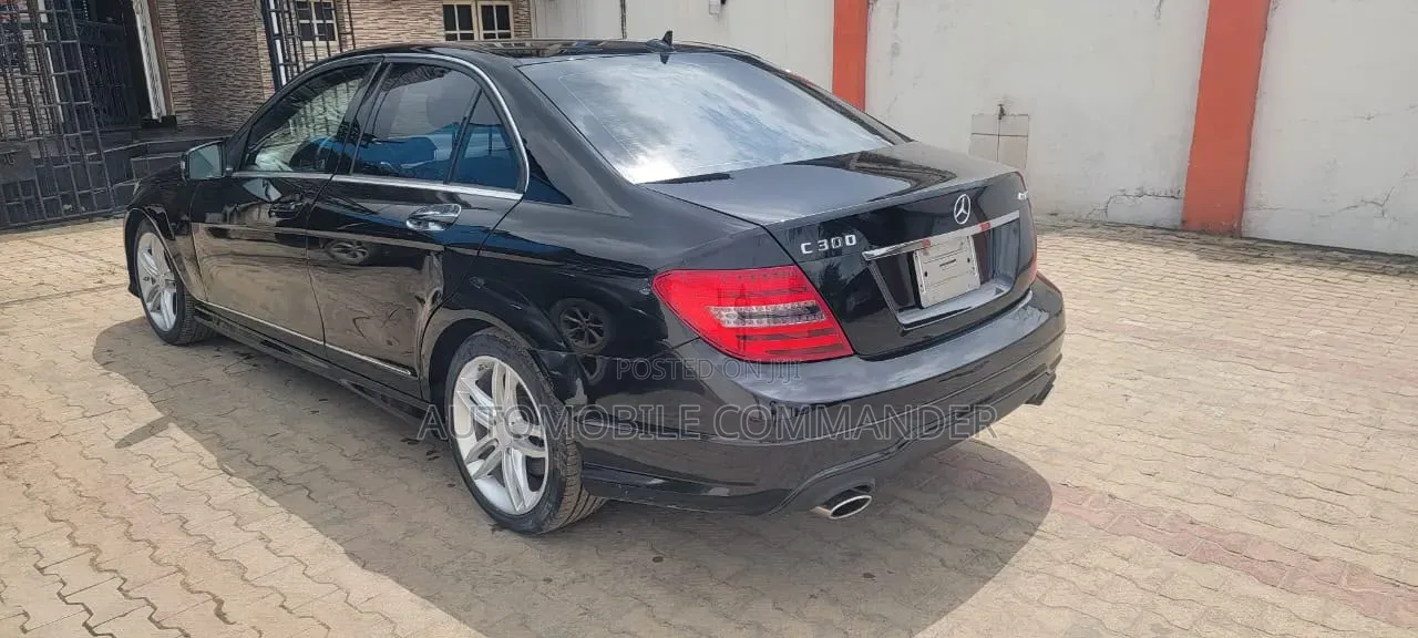 Mercedes-Benz C300 Luxury 4Matic Sedan AWD (3.0L 6cyl 7A) 2012 Black