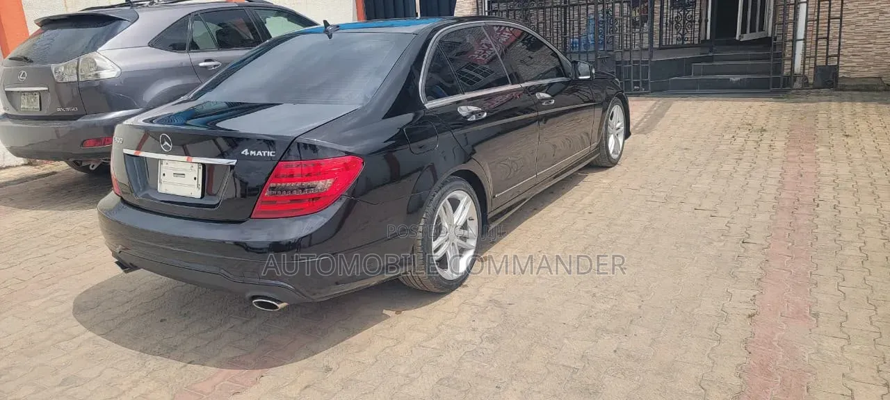 Mercedes-Benz C300 Luxury 4Matic Sedan AWD (3.0L 6cyl 7A) 2012 Black