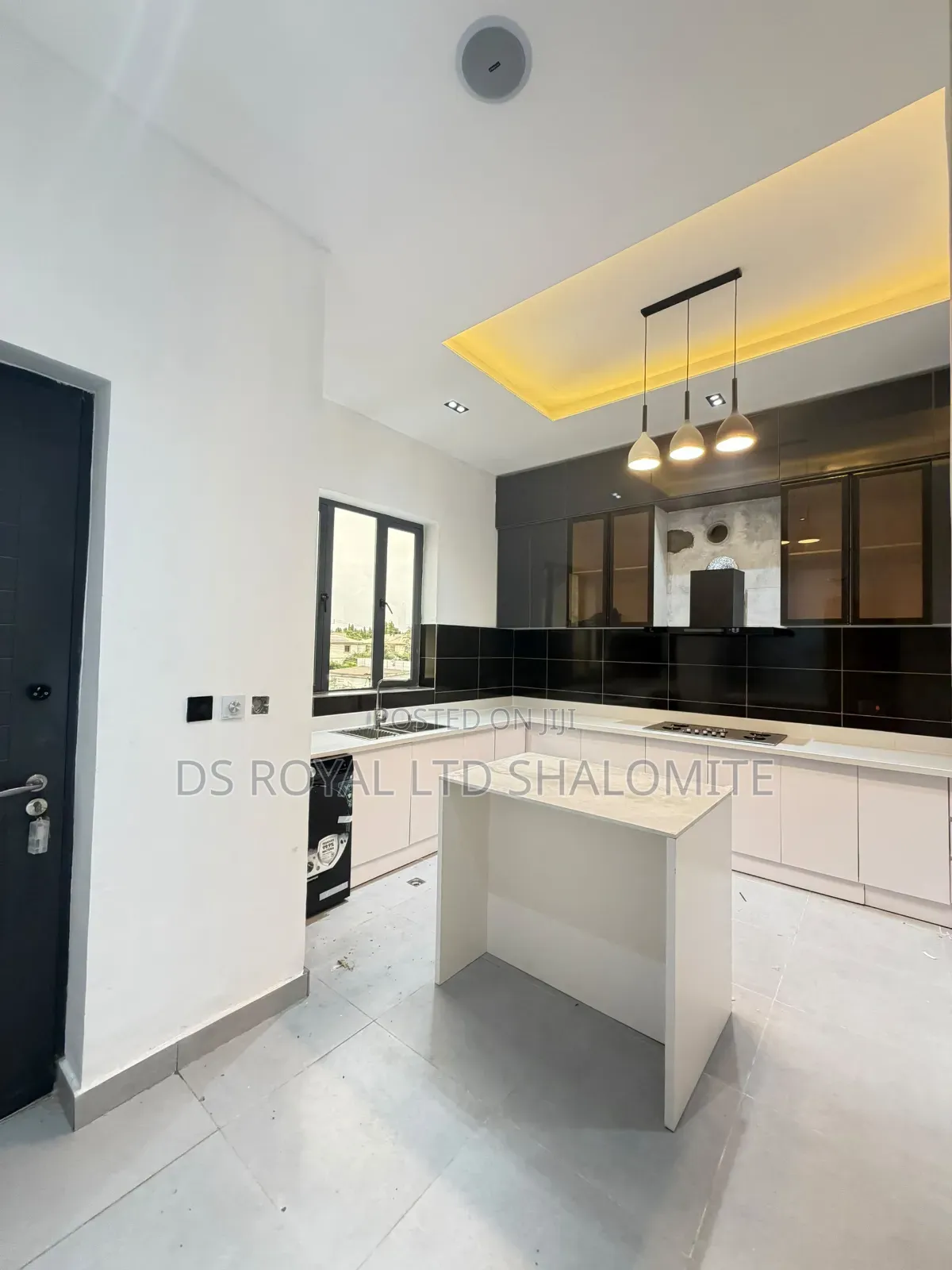 4bdrm Duplex in Lekki Phase 1 for sale