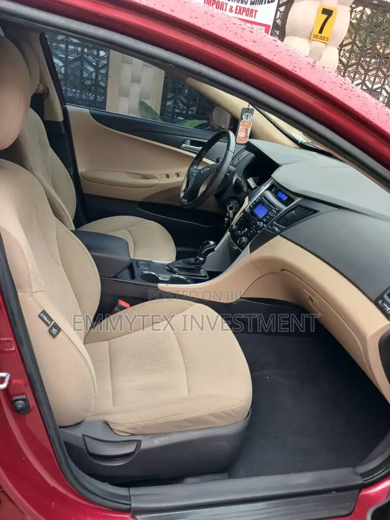 Hyundai Sonata 2012 Red