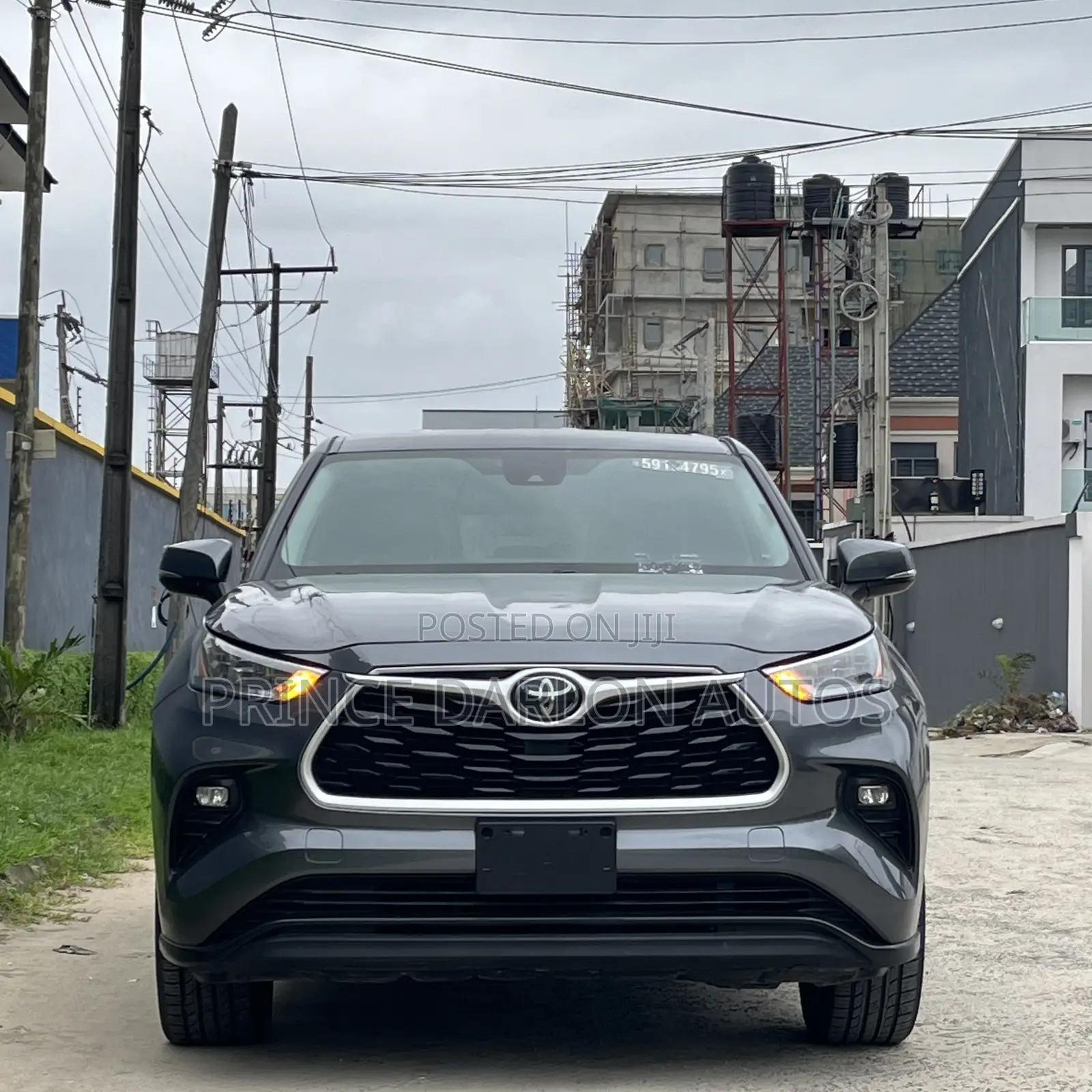 Toyota Highlander LE 2021 Gray