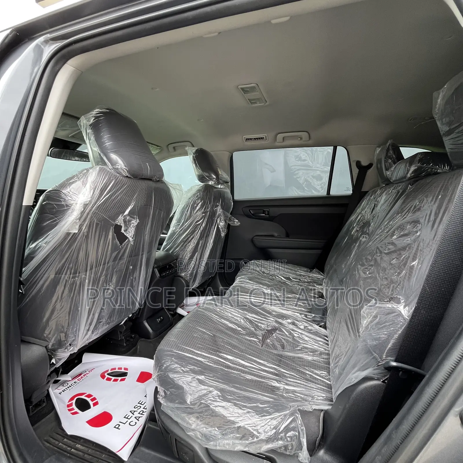 Toyota Highlander LE 2021 Gray