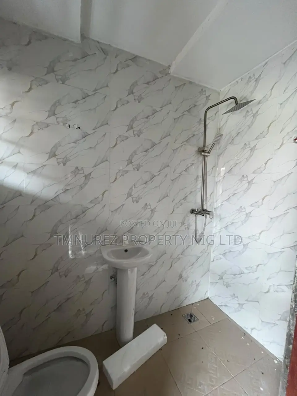 1bdrm Room & Parlour in Badore for rent
