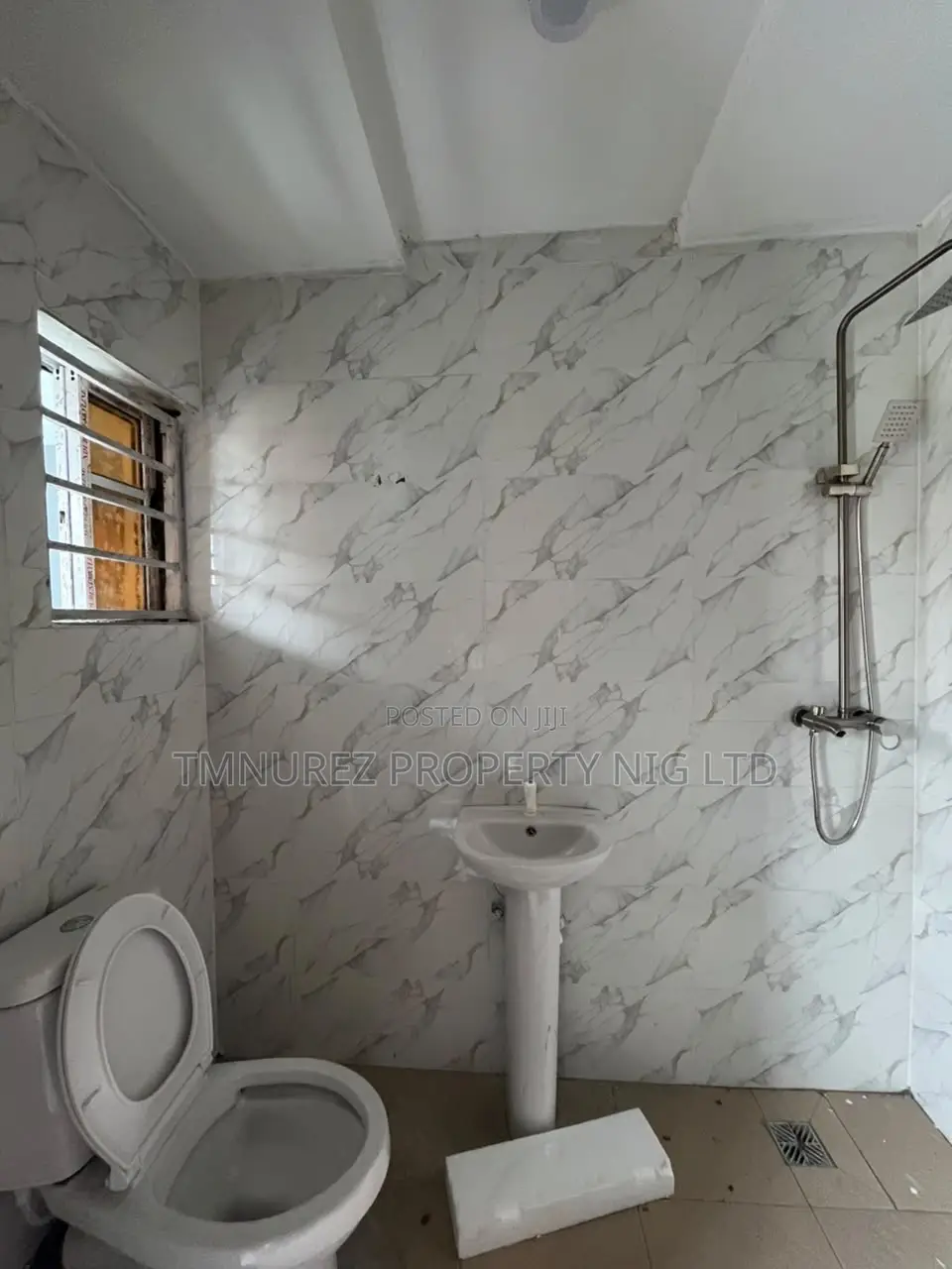 1bdrm Room & Parlour in Badore for rent