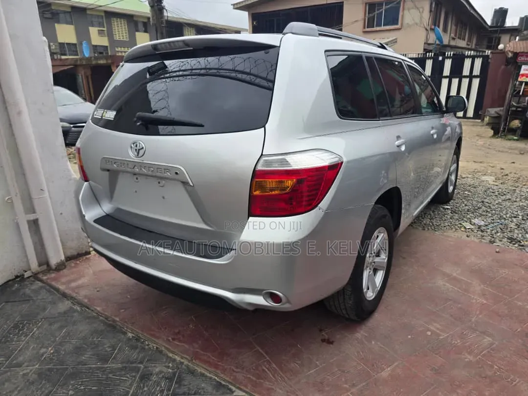 Toyota Highlander 2010 Silver