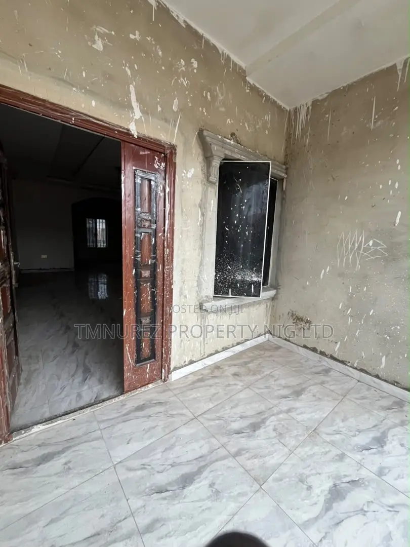6bdrm Duplex in Badore for rent