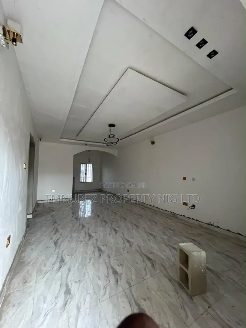 6bdrm Duplex in Badore for rent