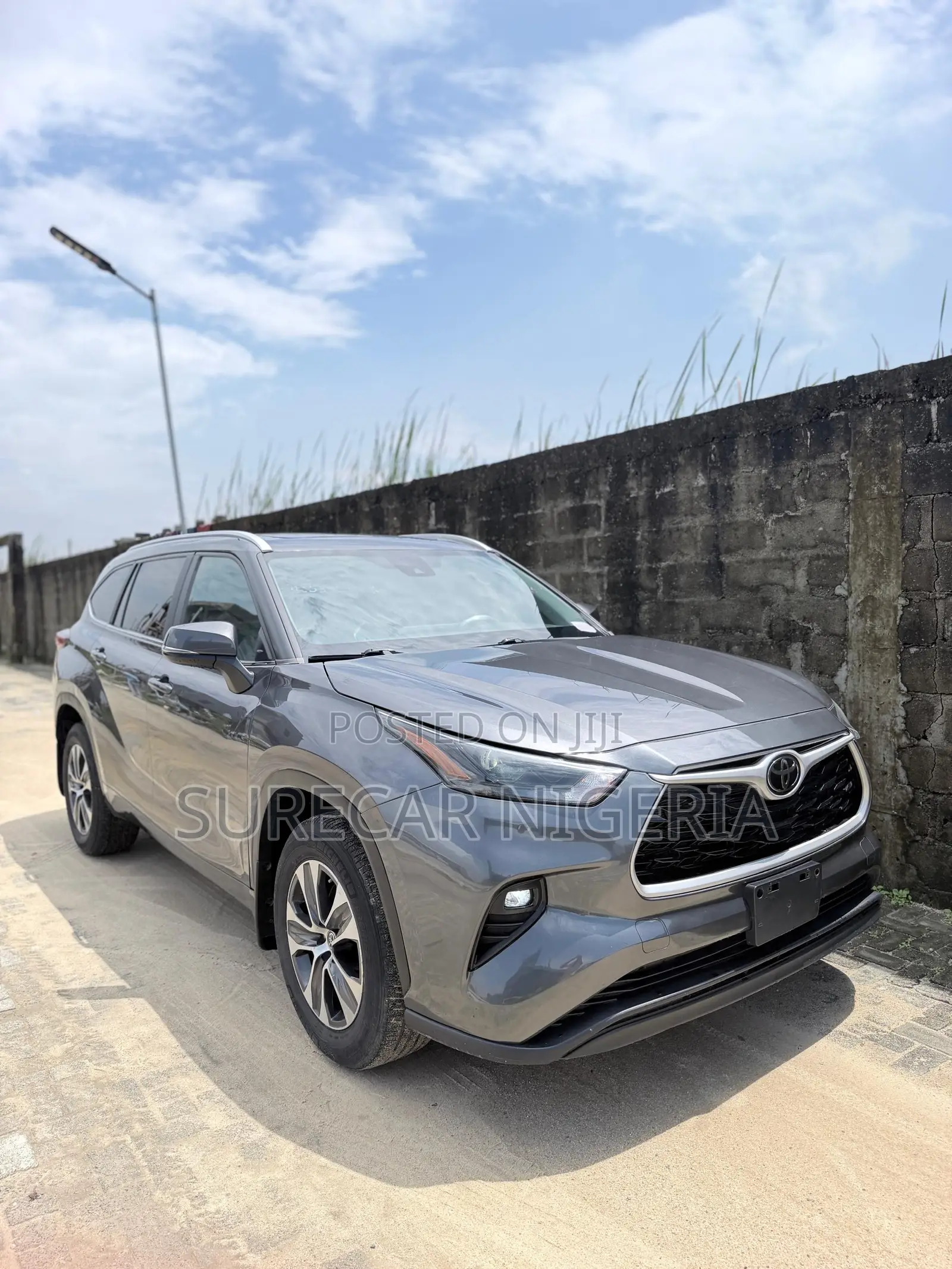 Toyota Highlander XLE AWD 2023
