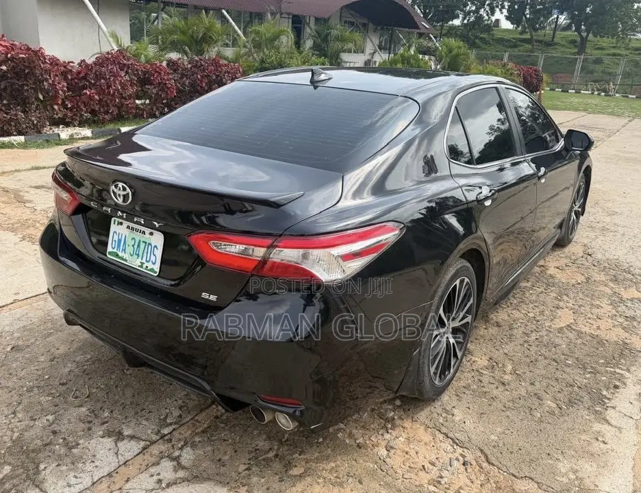 Toyota Camry SE (2.5L 4cyl 8A) 2019 Black