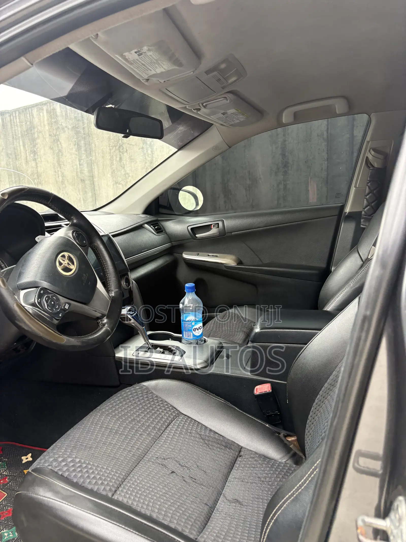 Toyota Camry SE 4dr Sedan (2.5L 4cyl 6A) 2013 Gray
