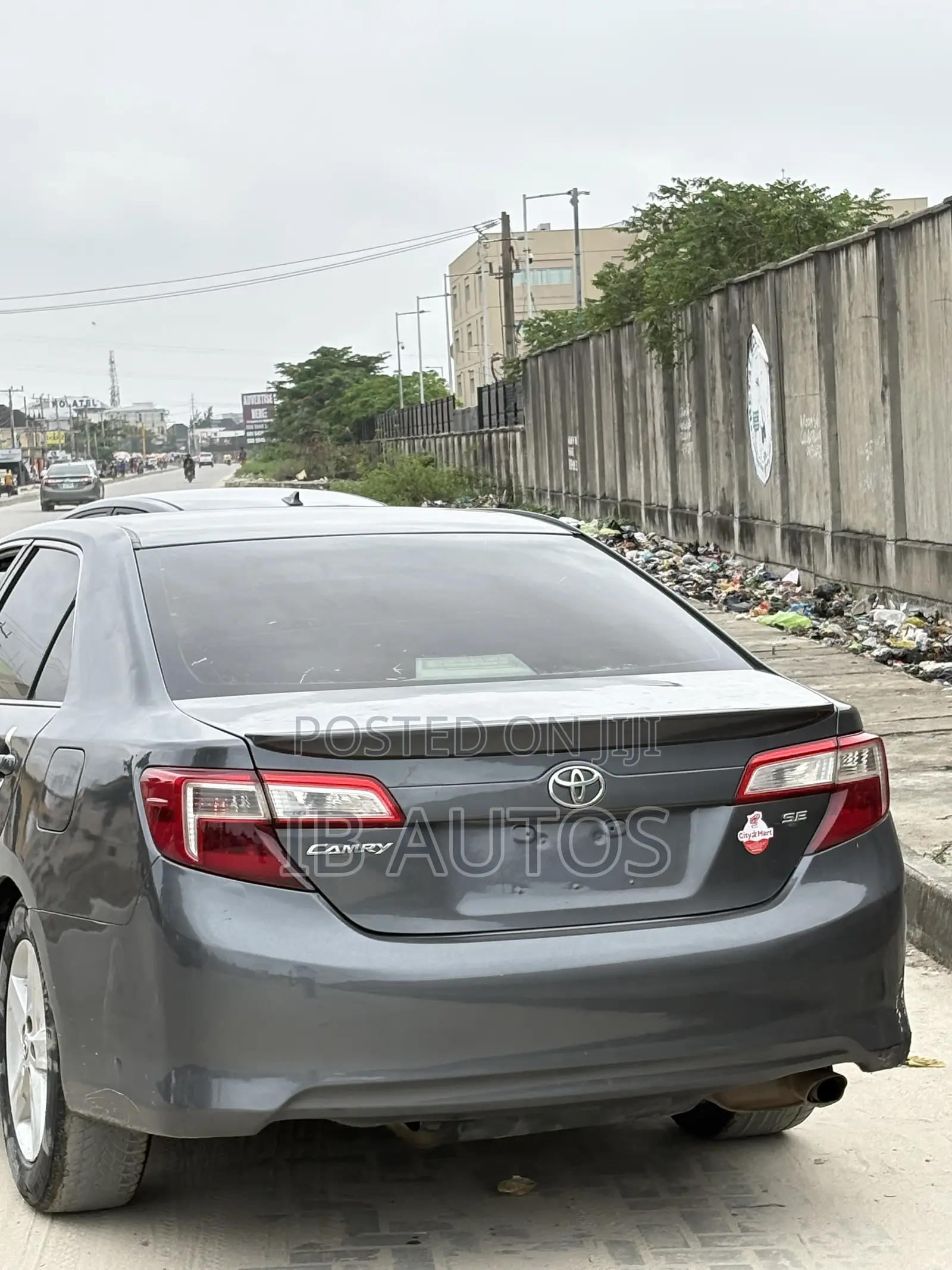 Toyota Camry SE 4dr Sedan (2.5L 4cyl 6A) 2013 Gray