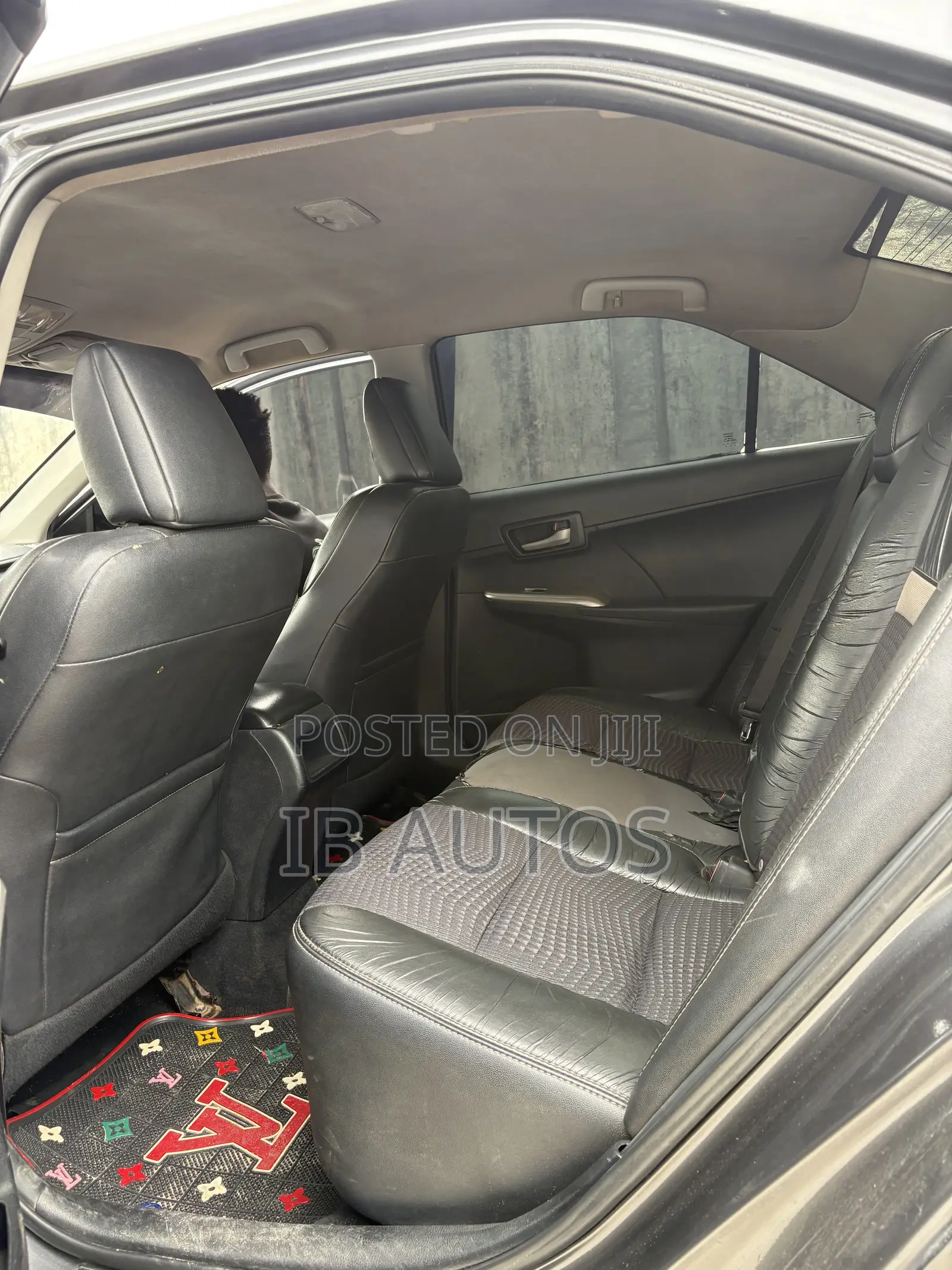 Toyota Camry SE 4dr Sedan (2.5L 4cyl 6A) 2013 Gray