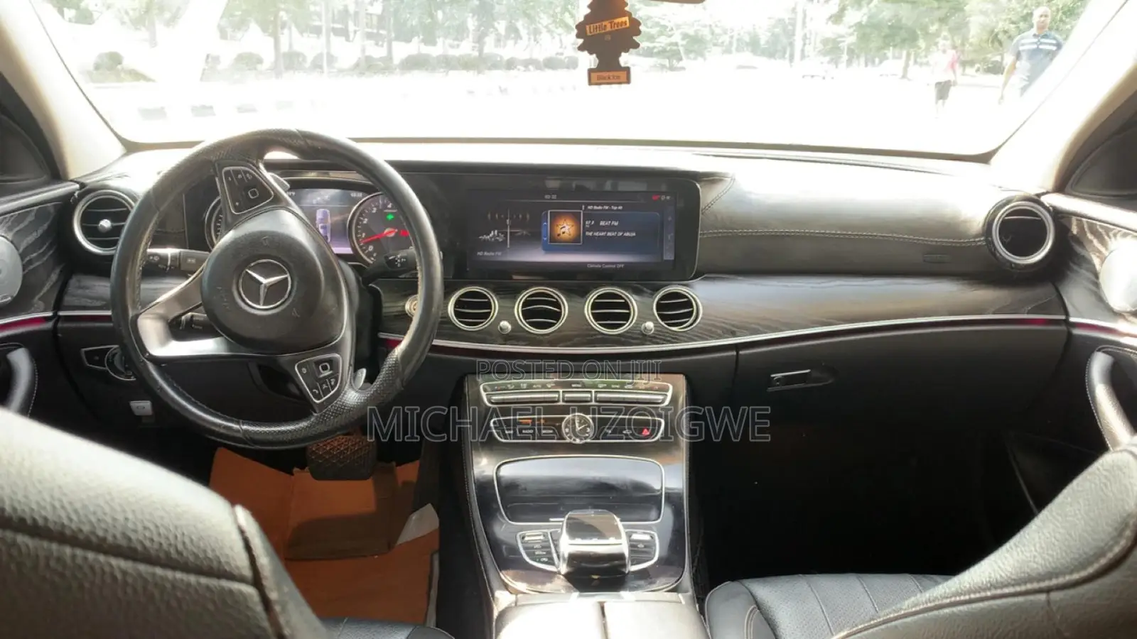 Mercedes-Benz E300 Base RWD Sedan (2.0L 4cyl 9A) 2017 Silver