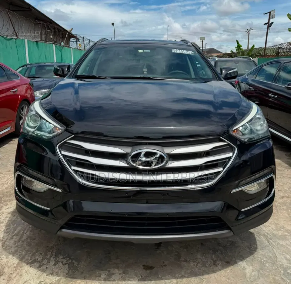 Hyundai Santa Fe Limited Ultimate FWD 2018 Black
