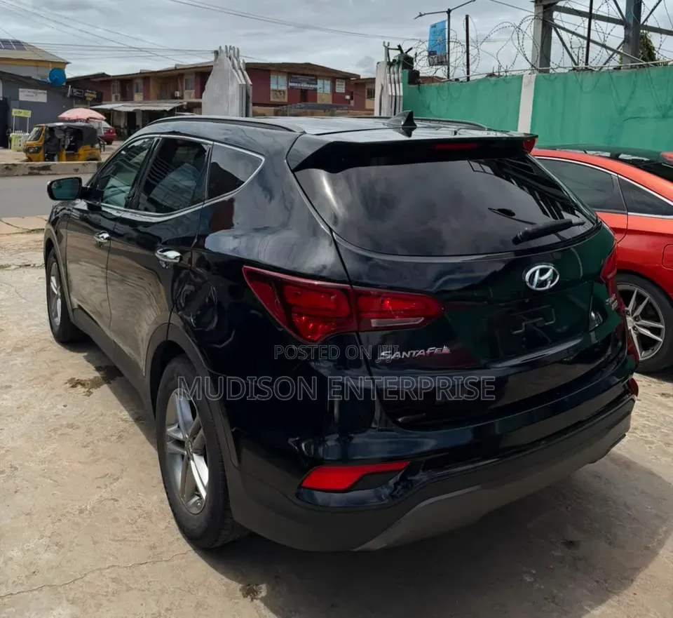 Hyundai Santa Fe Limited Ultimate FWD 2018 Black