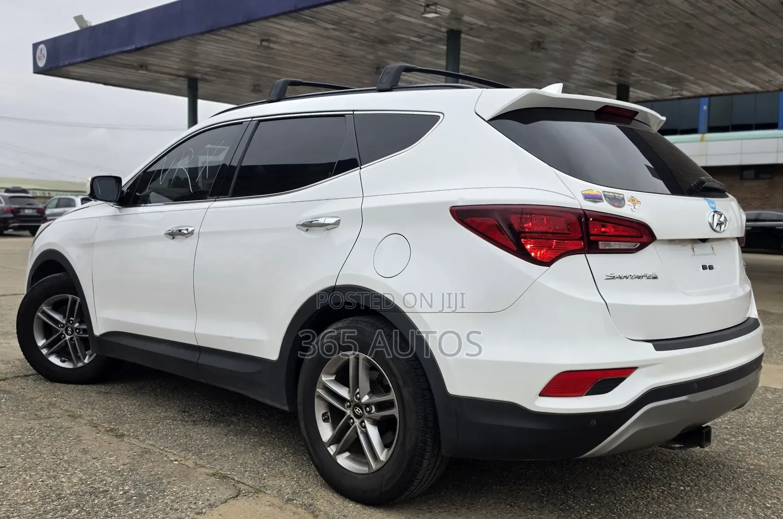 Hyundai Santa Fe SE AWD 2017 White