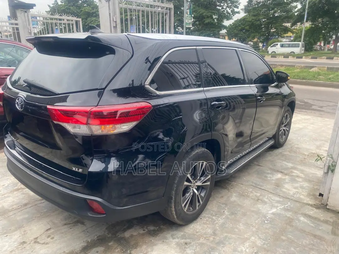 Toyota Highlander XLE V6 4x4 (3.5L 6cyl 6A) 2016 Black