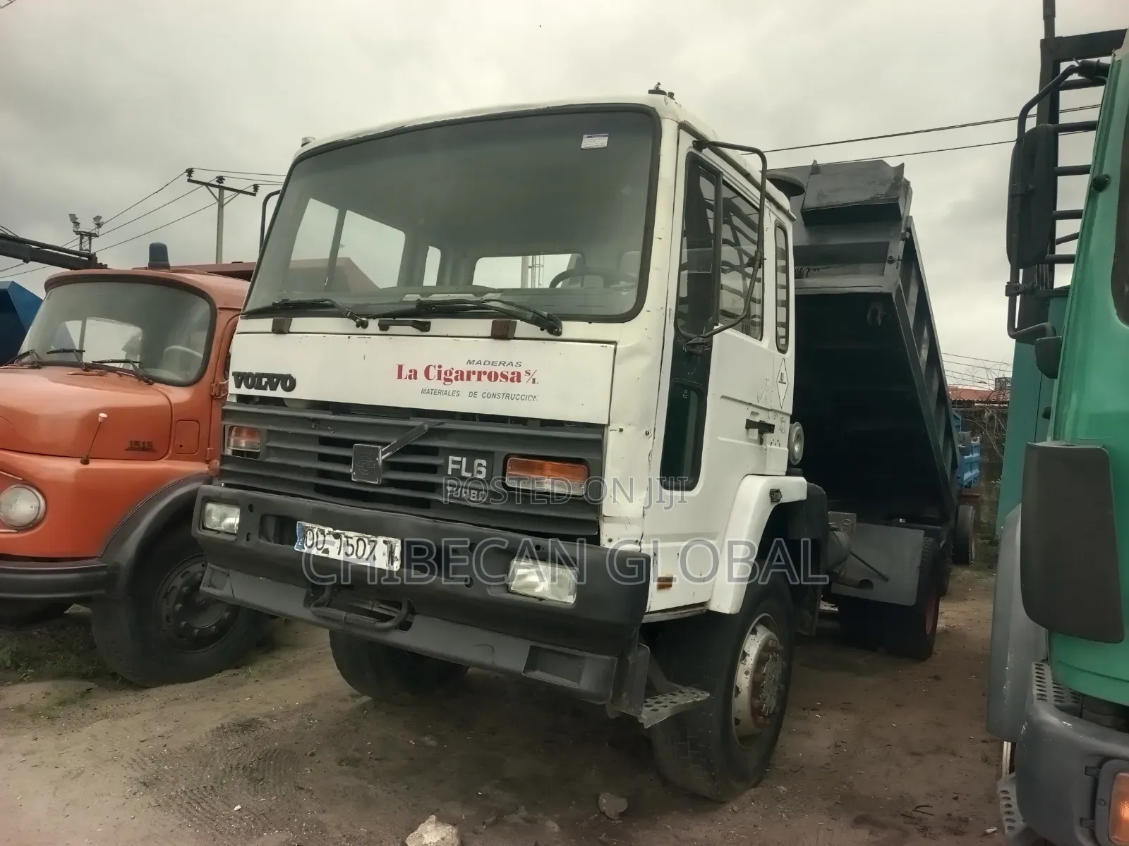 Volvo FL6 Tipper Truck 6 Tyres Auxiliary (4x4)