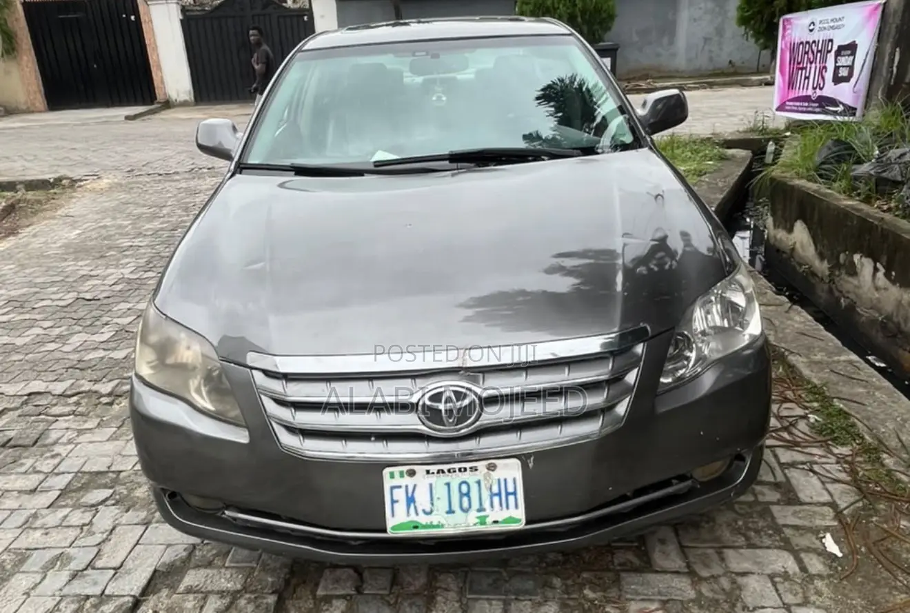 Toyota Avalon XLS Sedan FWD (3.5L 6cyl 6A) 2008 Gray