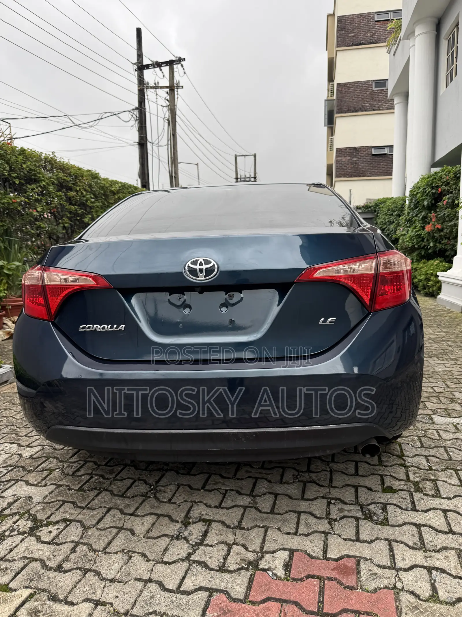 Toyota Corolla LE (1.8L 4cyl 2A) 2019 Blue